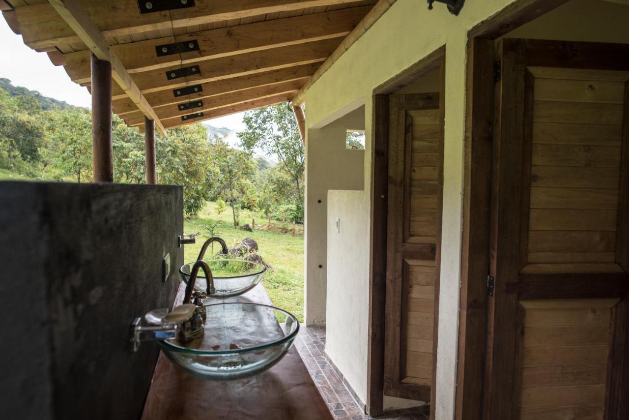 La Perla Negra - Black Pearl Eco Hostel San Rafael  Ngoại thất bức ảnh